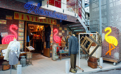 注意！你身上穿的名牌货，可能是从死人身上扒拉下来的！