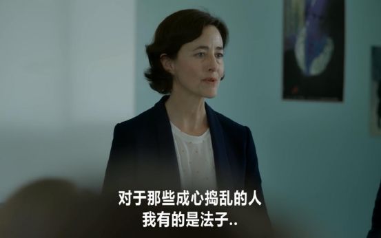 受不了原生家庭的疼，他选择杀死自己来获得重生