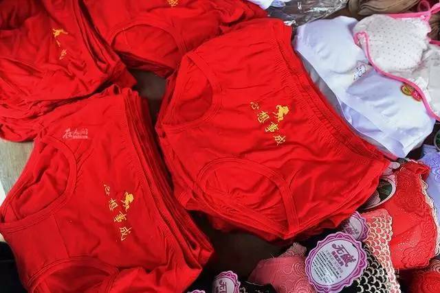 直击高考工厂毛坦厂,毛坦厂亚洲最大高考工厂