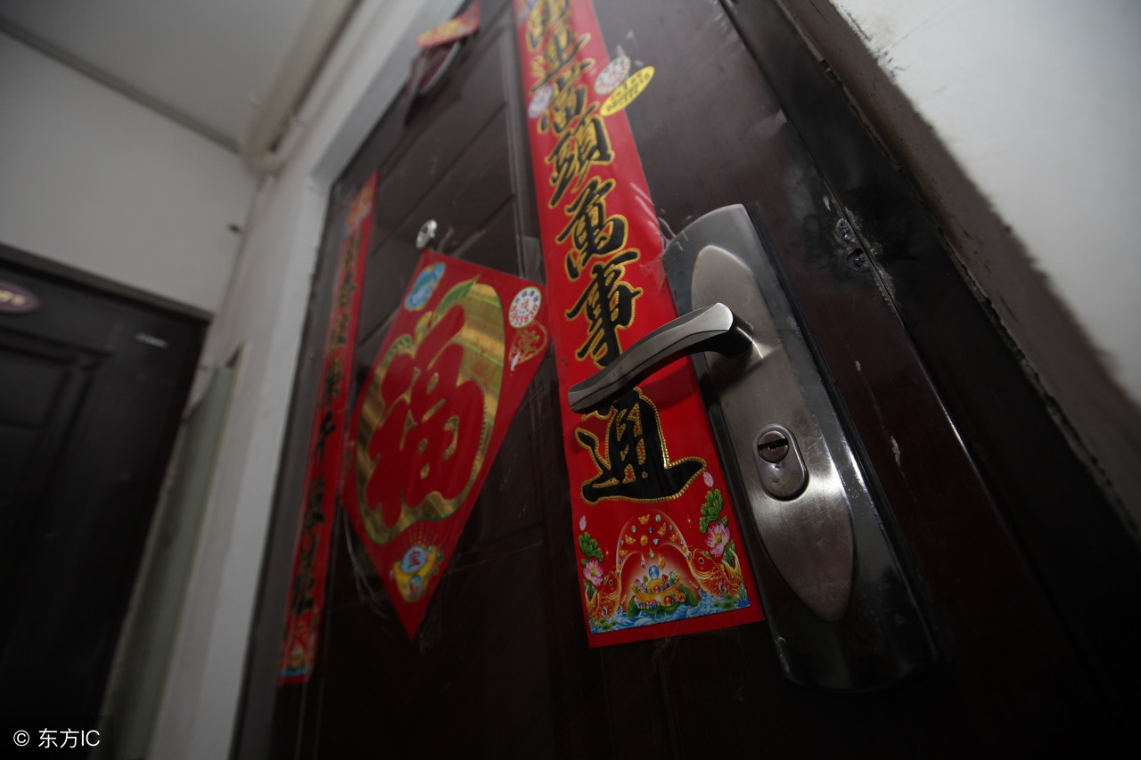 30年的老锁怎么修,老式防盗门自动碰锁怎么换