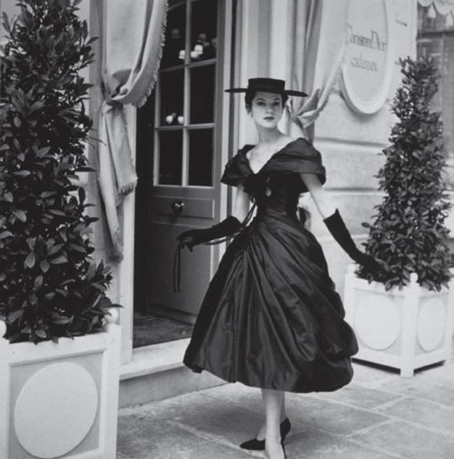 世界十大服装顶级设计师排名,世界服装设计师第一名