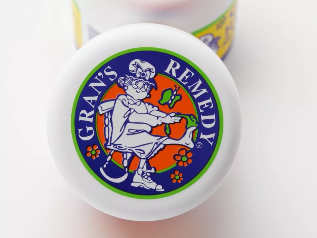 6000多万人的脚臭,被这盒*粉白**救了丨品质生活