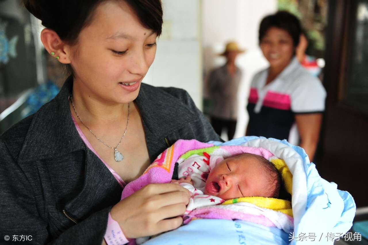 产后胸部下垂不填充可以复位么,产后胸部下垂干瘪不自信怎么办