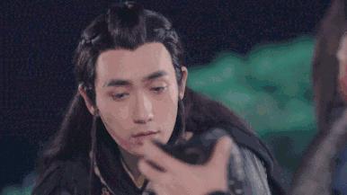 朱一龙自己采访自己尬聊,朱一龙自己尬聊