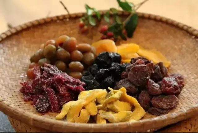 如何领略葡萄酒的魅力,如何品尝葡萄酒的果香