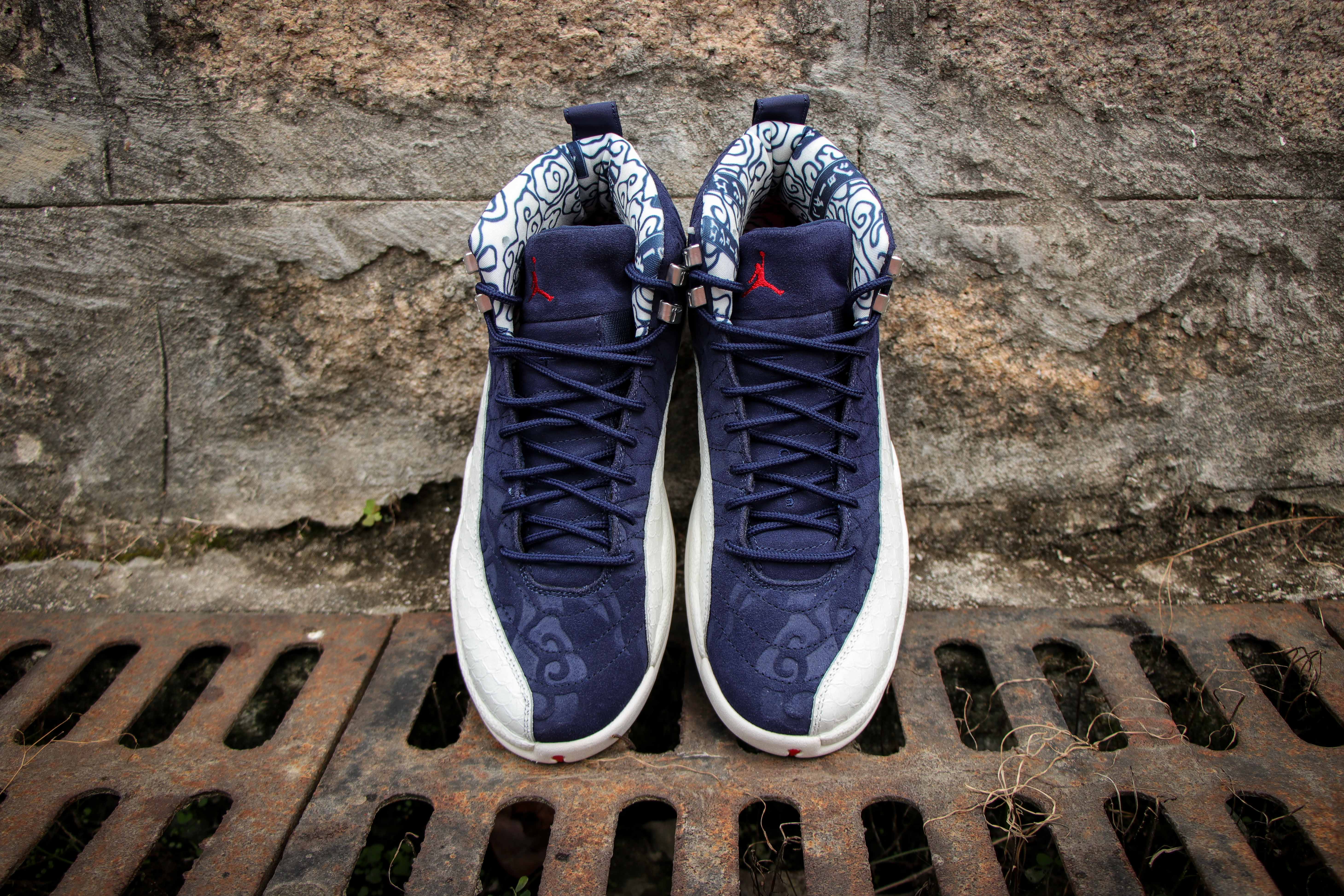 最近很火的airjordan1,airjordan12最新复刻颜色