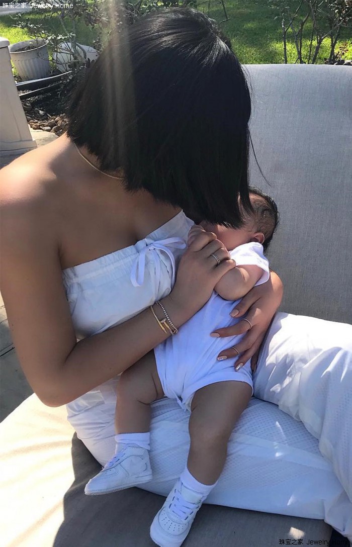 年轻亿万富翁金小妹,22岁金小妹全球最年轻的照片