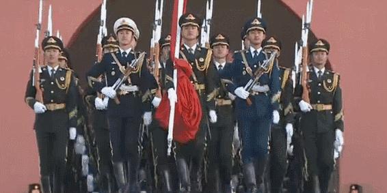 向所有中国军人军属致敬,致敬军人致敬军属