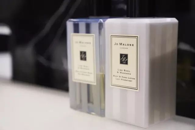 一篇有“异味”的测评文章，慎点！