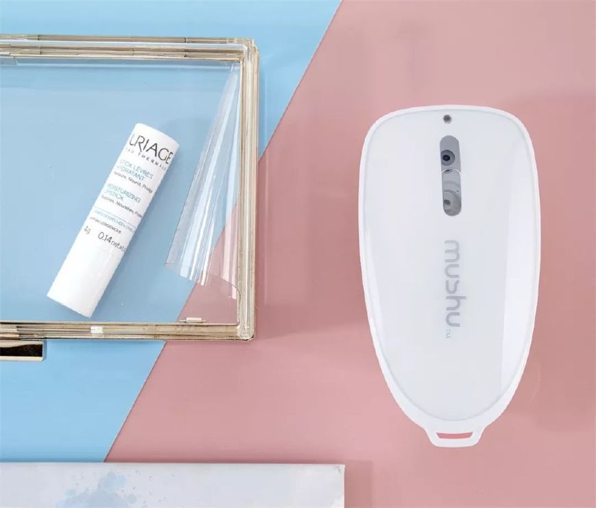 两边头发怎么变蓬松不用发胶,卷头发到底用什么发胶定型不会塌