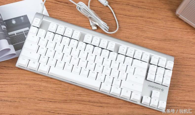 键盘和鼠标哪个重要打游戏,玩游戏用什么品牌的键盘和鼠标好