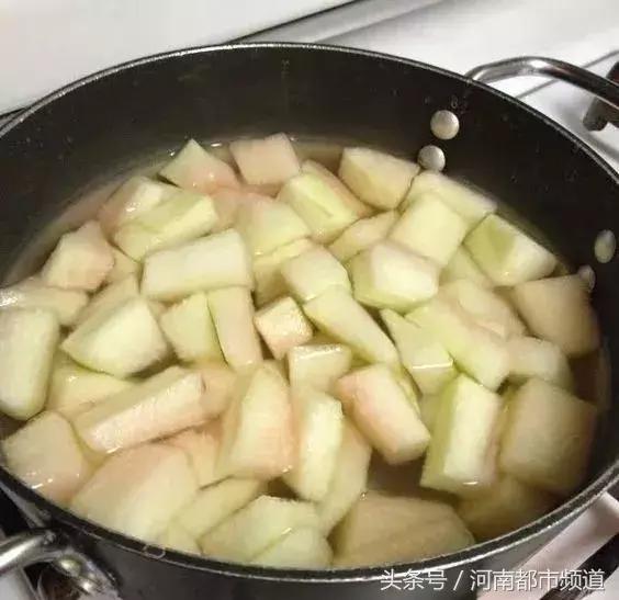 这东西竟是百病克星！中暑、咳嗽、牙疼……全靠它！千万别再扔掉了