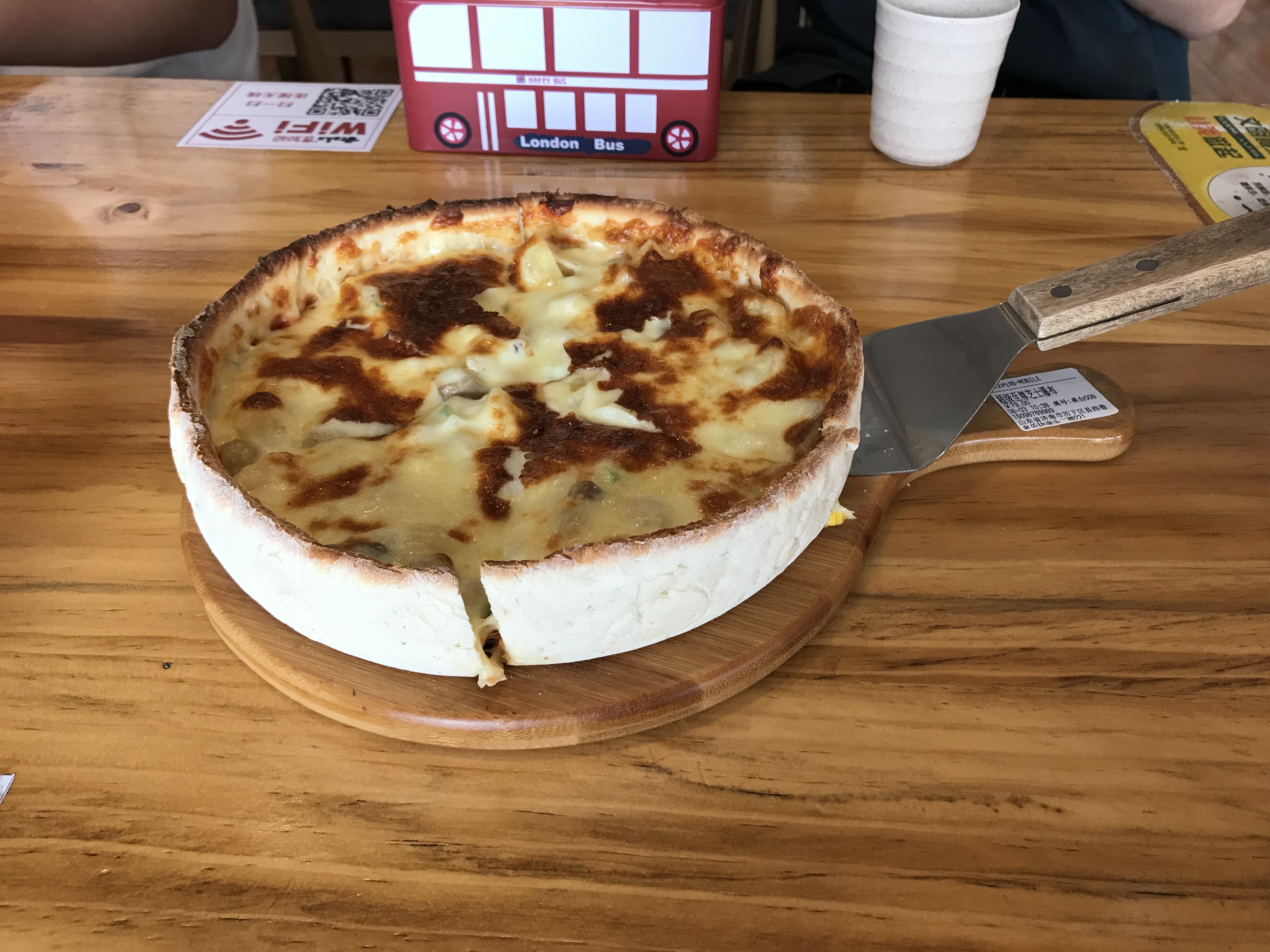 最近很火的芝士瀑布披萨,史上最良心的芝士披萨