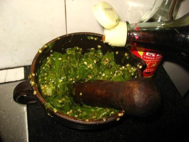 做“擂辣椒”时，用锅蒸还是用火烤？很多人都做错了，难怪不好吃