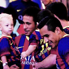 内马尔的儿子胖成这个样子,内马尔儿子发福