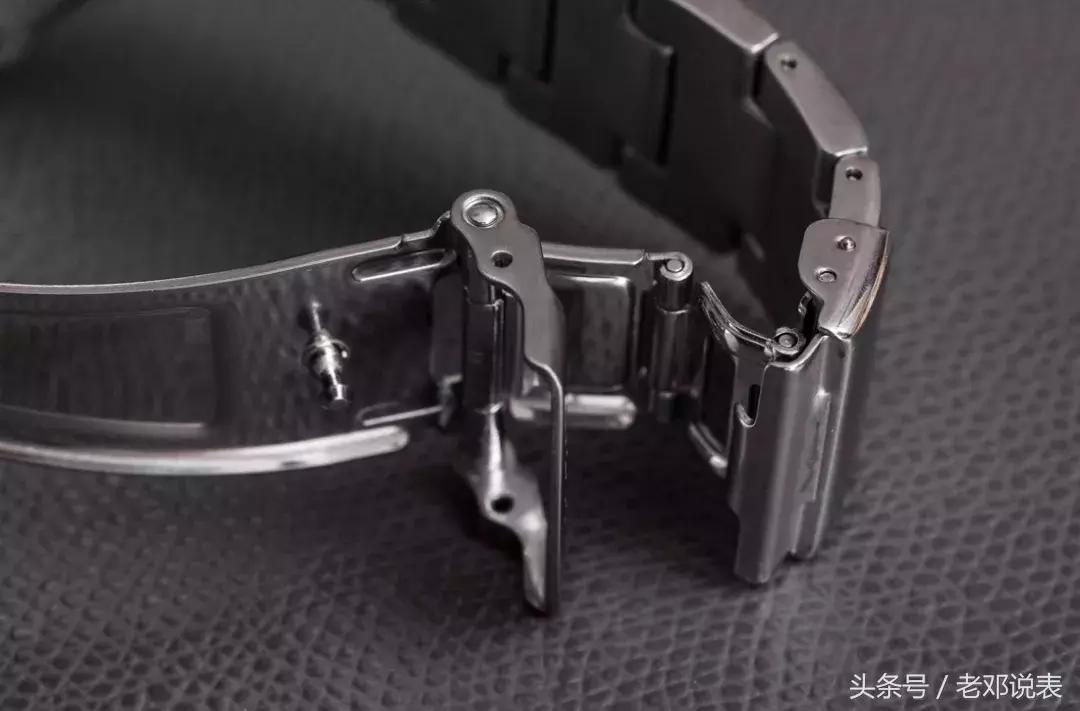 机械表比较特殊的换电池,石英表机械表误差