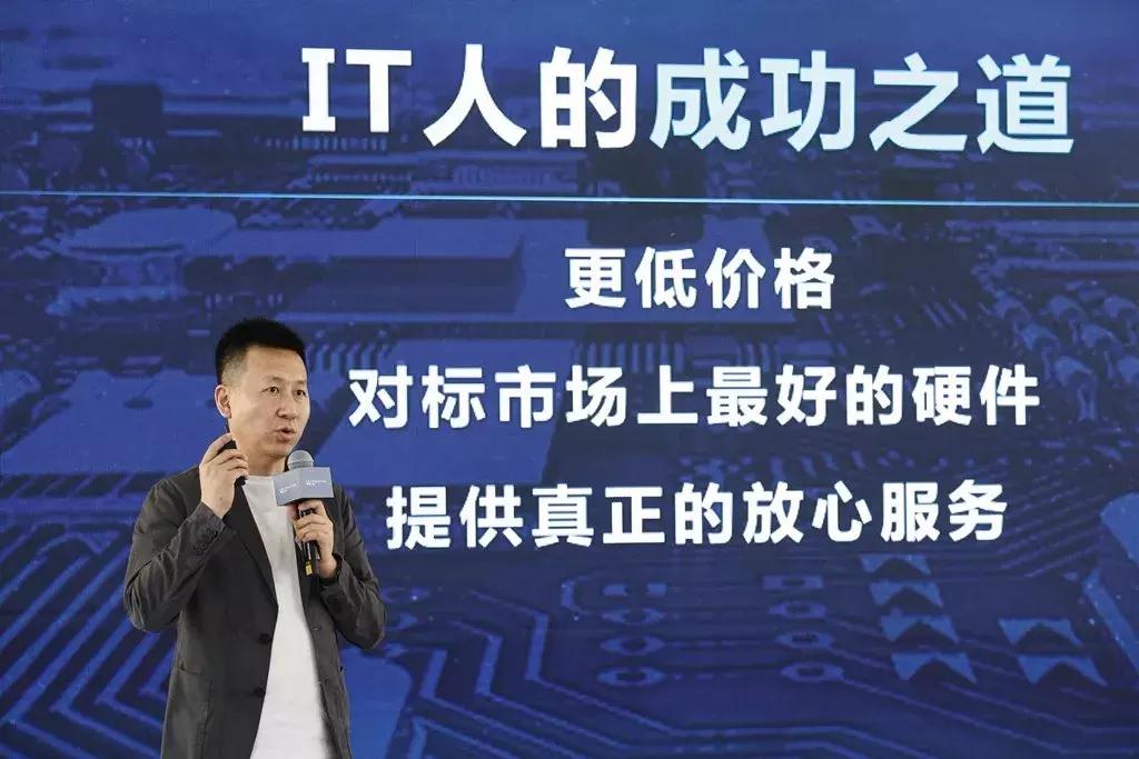 全系标配无钥匙进入和启动的车,一键启动和无钥匙进入的车型