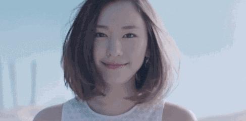 阚清子短发中分两股编发教程,阚清子同款短发发型适合什么脸型