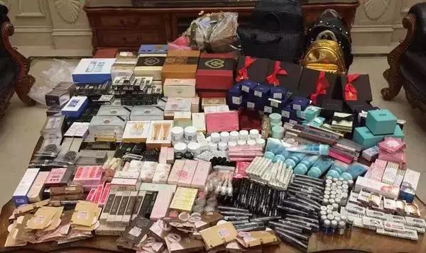 新消费daily：支付宝上线拼团功能；假香水“海外镀金”卖200多元