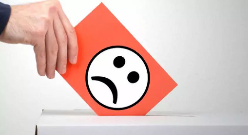 存了卡后商铺黄了钱找谁要,存银行的钱消失了怎么投诉