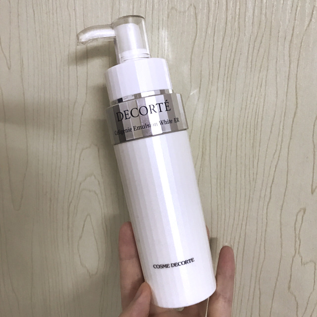 日本kose雪肌精金盖乳液好用吗,日本好用的乳液清爽型大瓶