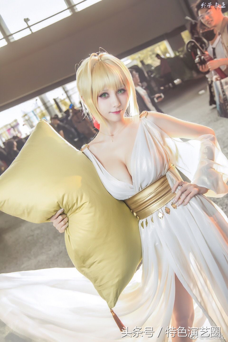 抖音网红夏美酱写真照,夏美酱露脸