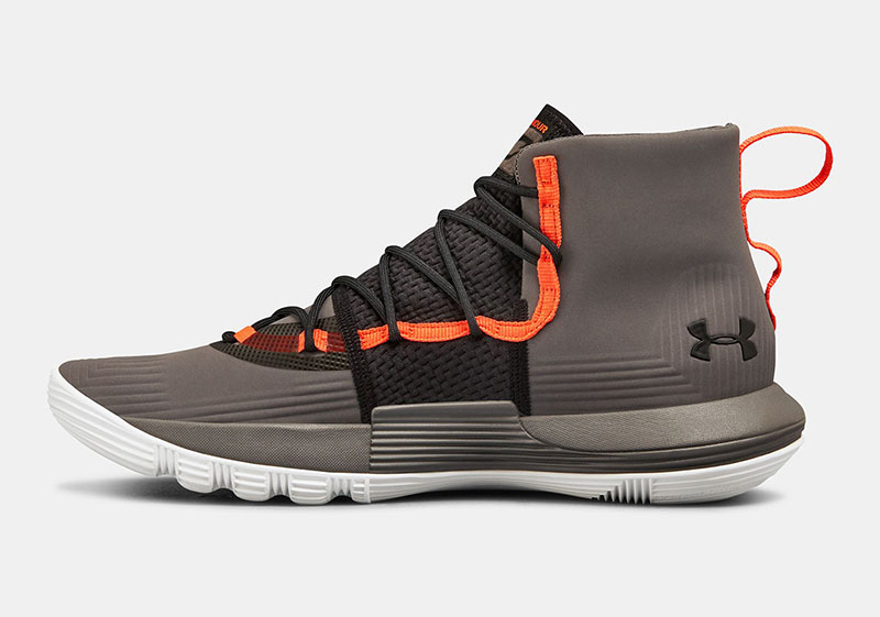 双重缓震科技篮球鞋,库里新战靴curry2.5