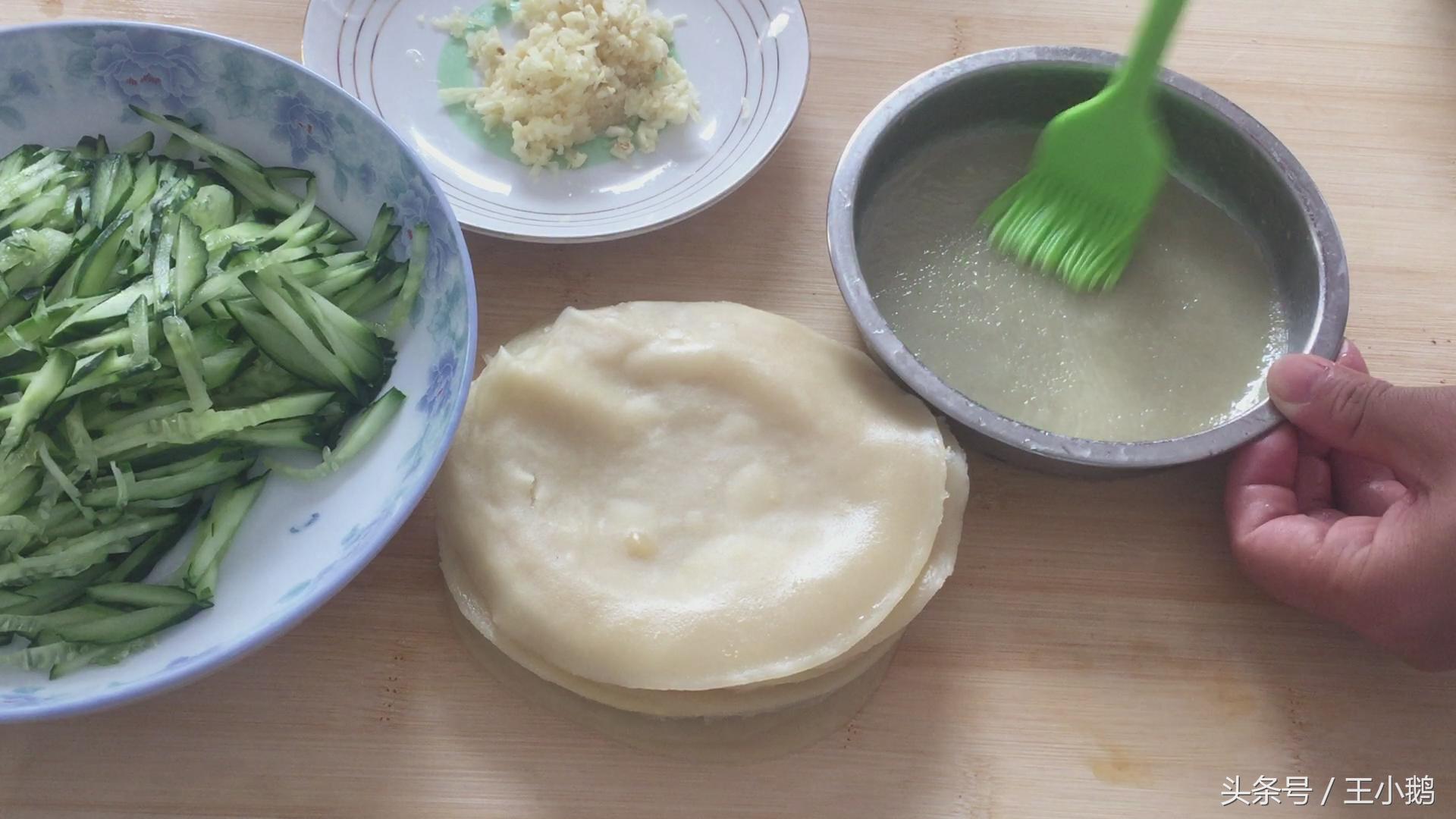 家里做凉皮蒸的都是开裂的啥原因,做凉皮的时候凉皮开裂因为什么