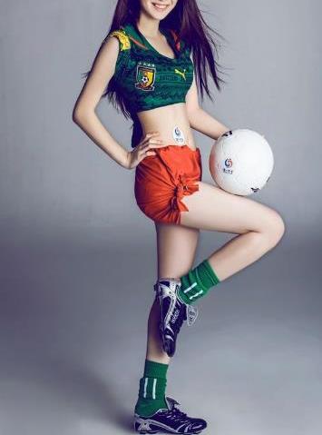 大长腿，齐X小短裙，容易受伤的女人，真的容易吗