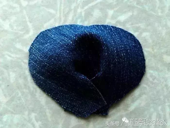 牛仔裤太大怎么办改造小妙招,旧牛仔裤别丢了改造一下好实用