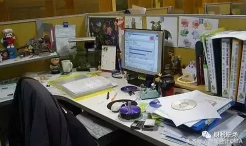 财务人员为何效率高,财务人员的办公桌很乱吗