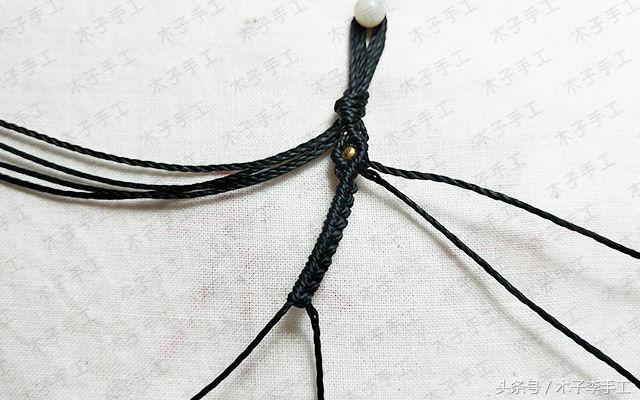 爱心情侣手绳教程视频,情侣手绳编法大全