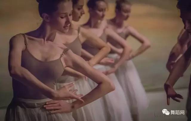 舞蹈学与舞蹈表演的区别,学舞蹈和不学舞蹈区别