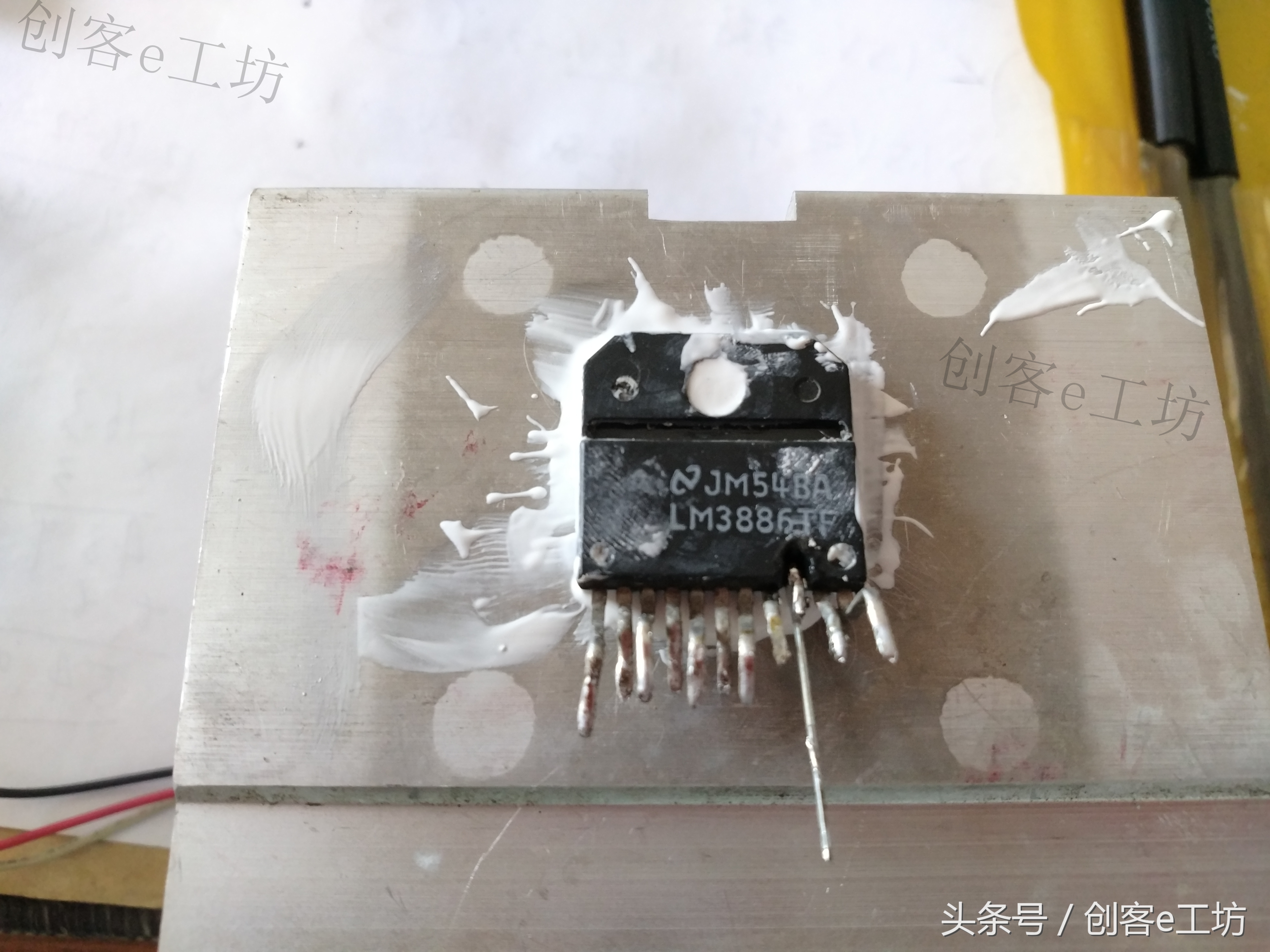 用lm3915芯片做100段音频频谱灯,lm3886t功放最佳供电电压是多少