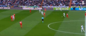 敲黑板!看朱婷演示排球“无球意识”,C罗演示足球“无球跑动”