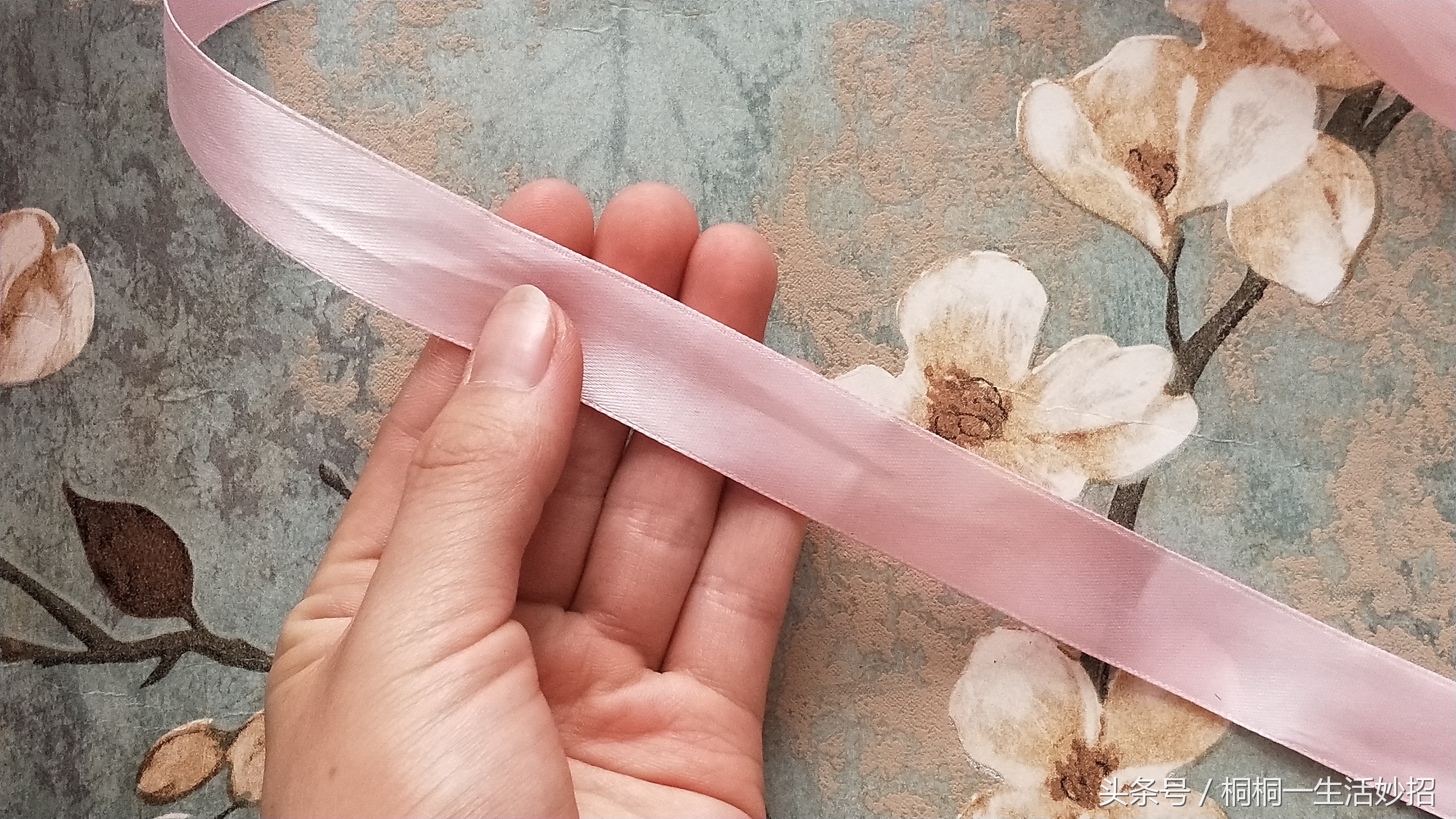 蝴蝶结系法教程慢动作连衣裙,夏季裙子蝴蝶结的系法视频教程