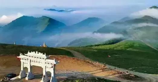 五月份的五台山风景,五台山五祖庙