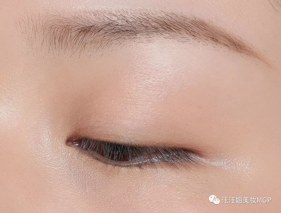 ysl100眼影飞粉,不掉色不飞粉的眼影