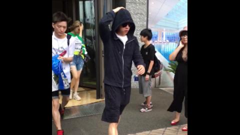 这就是灌篮李易峰站出来保护粉丝,这就是灌篮李易峰最后一次表演