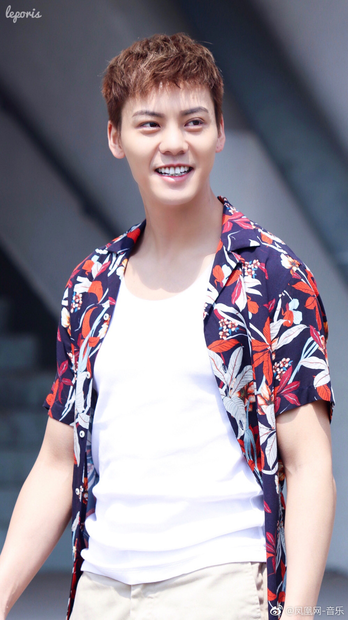 陈伟霆2017香奈儿,陈伟霆2018浙江