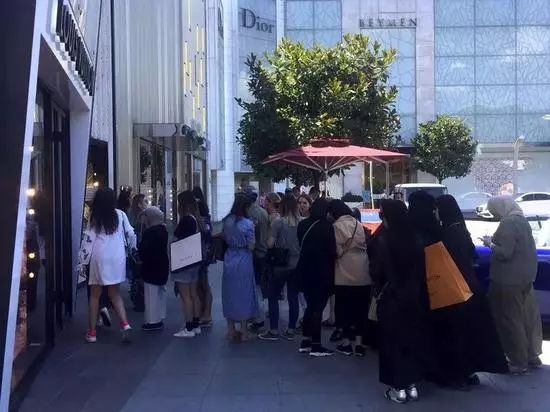 土耳其货币里拉暴跌,土耳其货币暴跌