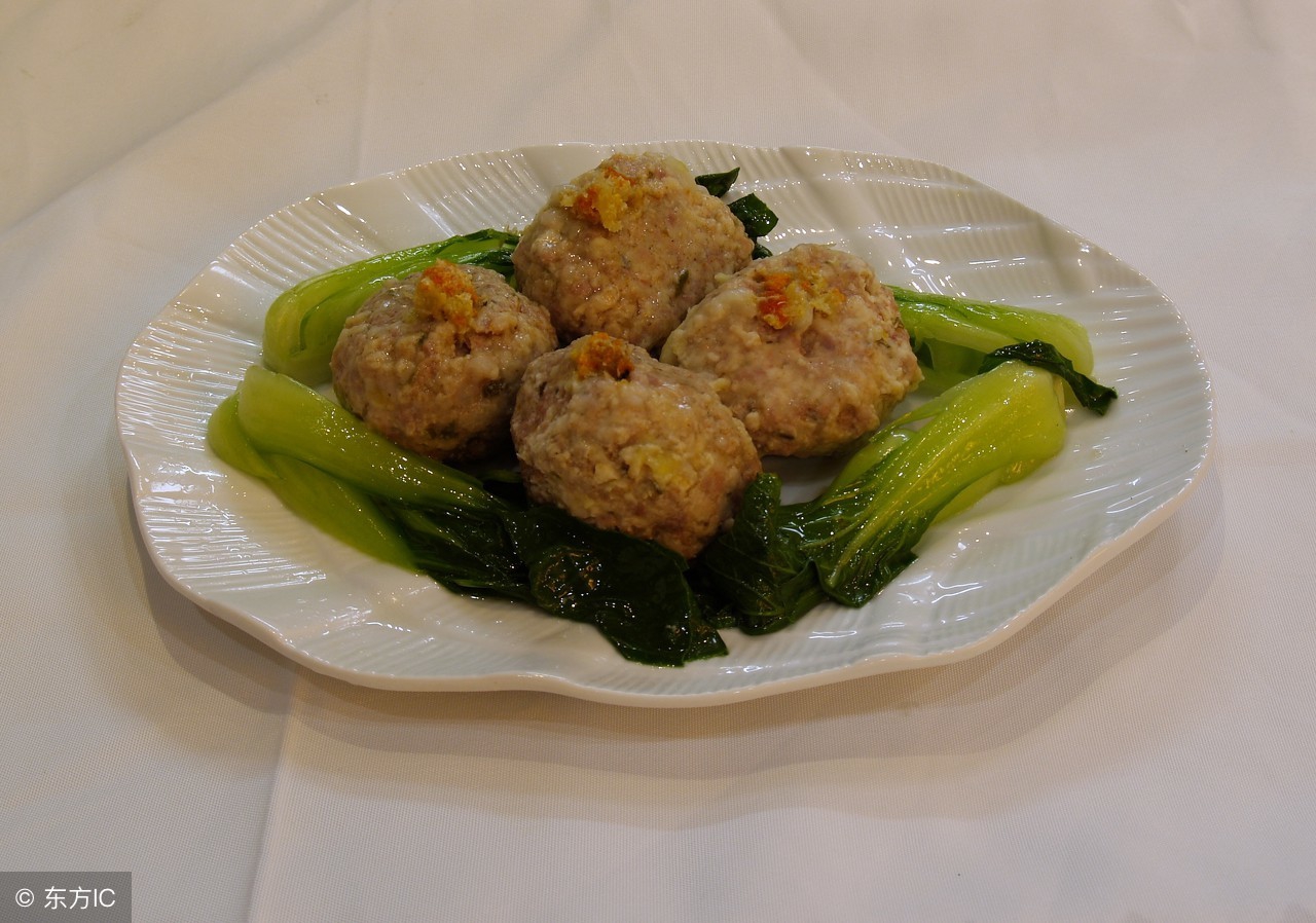 砂锅狮子头最正宗做法,狮子头砂锅的做法大全视频