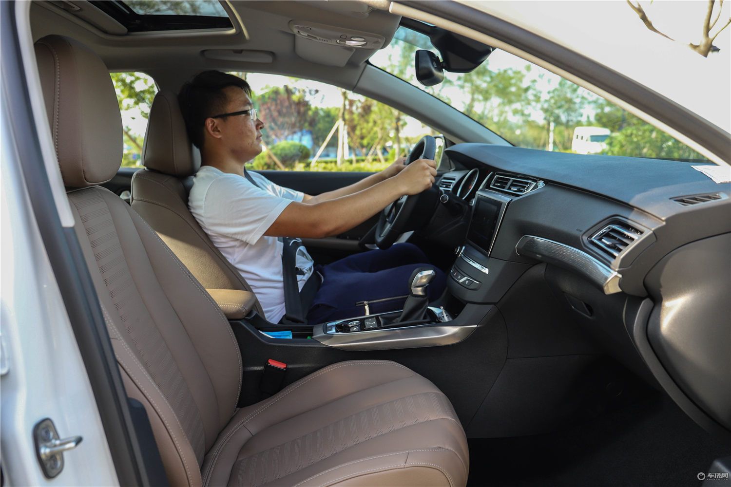 法系新希望全新标致408实车曝光,试驾标致4082020款