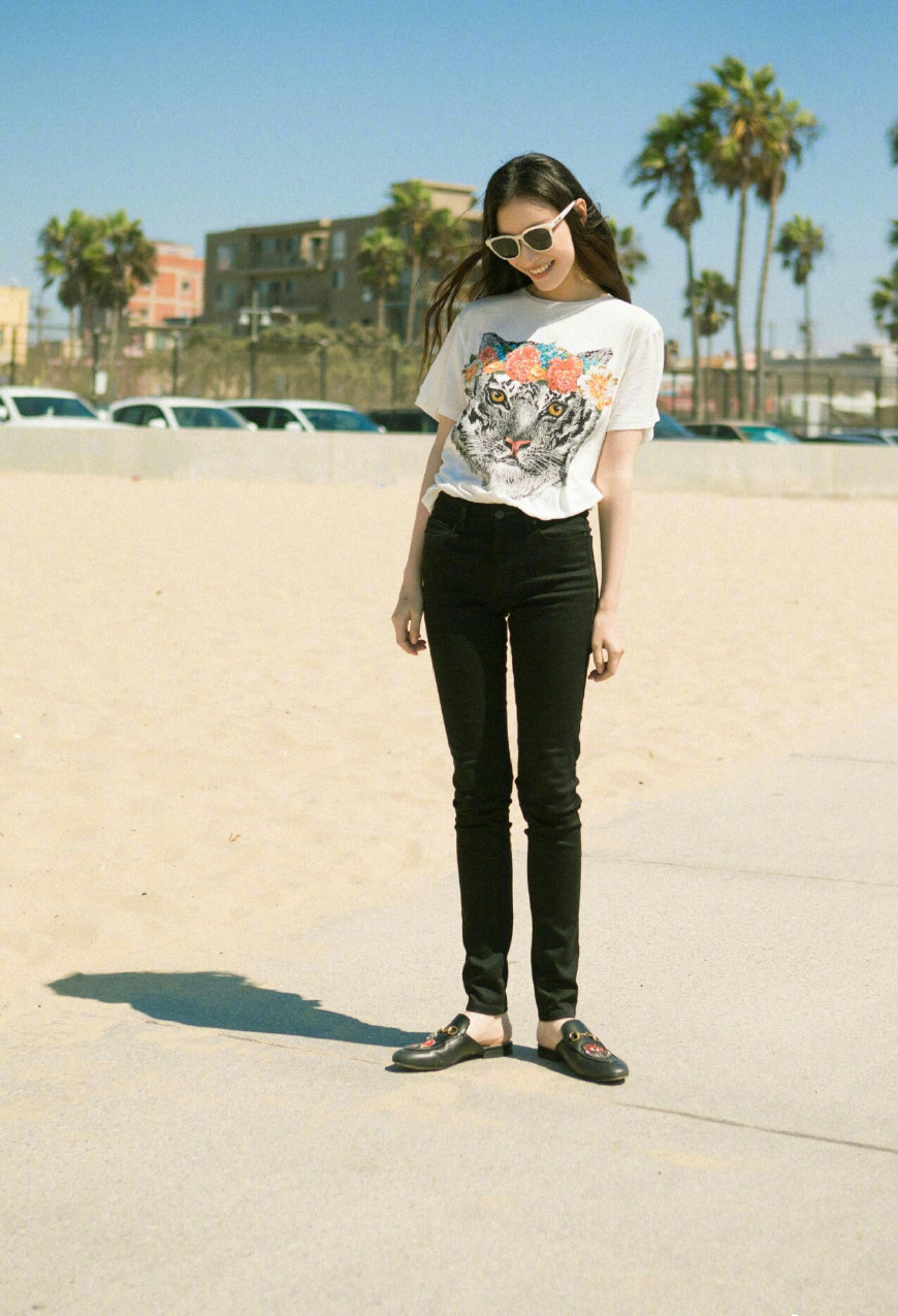 女明星的腿有多细多少厘米,古力娜扎腿又长又白又细