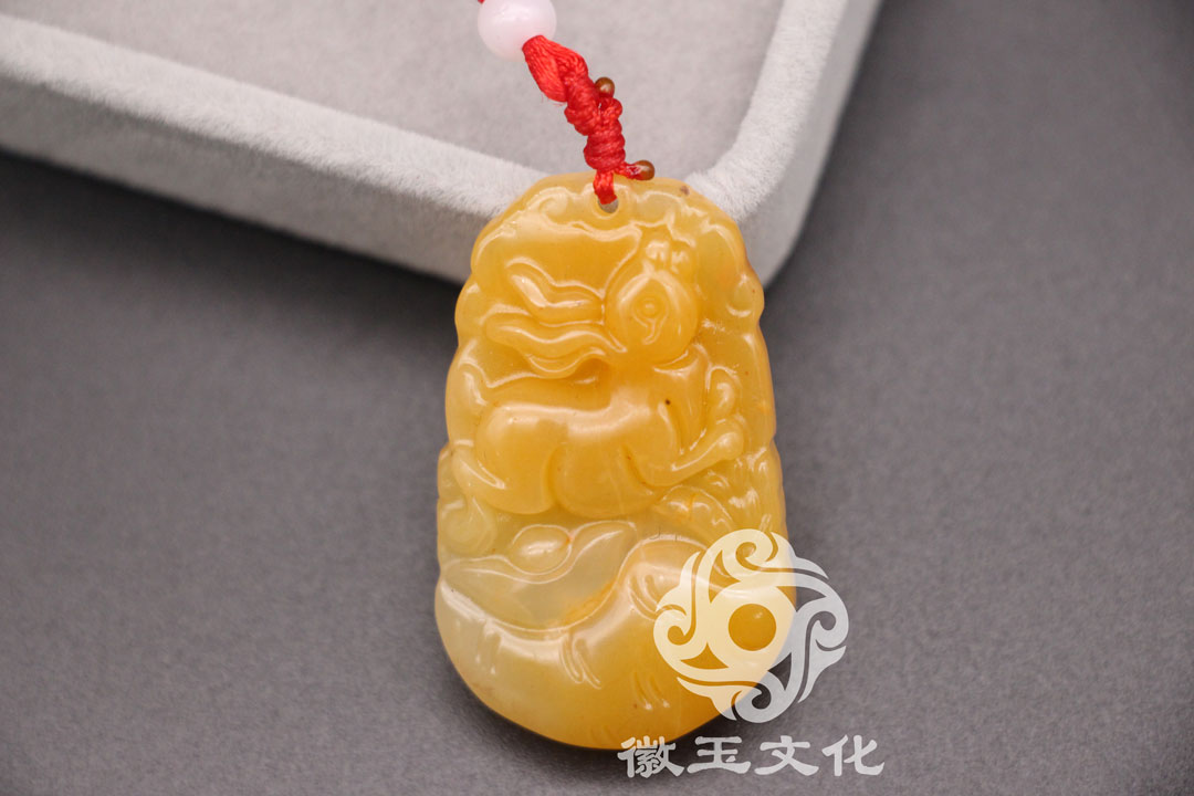 2021年属马人戴金蟾好还是貔貅好,貔貅金蟾可以一起佩戴吗