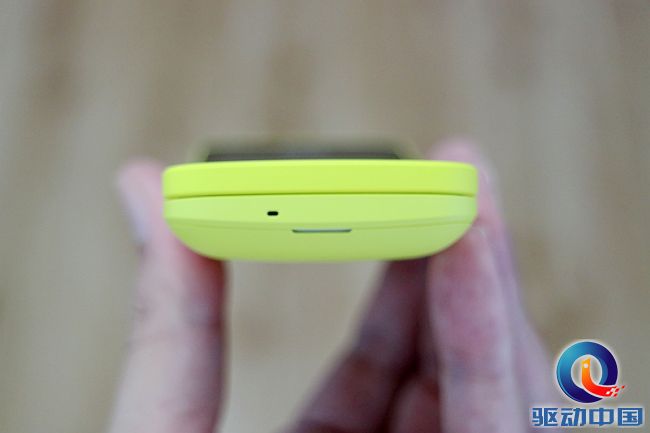 诺基亚82104g对比诺基亚81104g,诺基亚8110香蕉机解锁