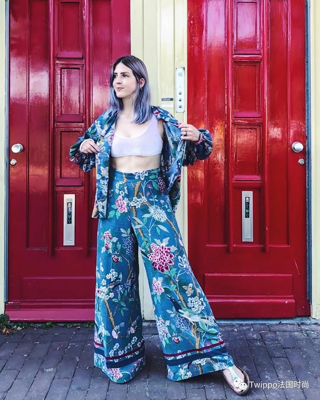 编辑试穿|HM想让你把壁纸穿到身上,没想到还卖断货?!