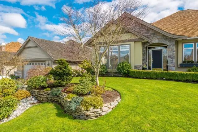 草坪该如何养护管理,楼顶花园草坪选择哪种比较好