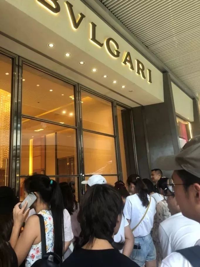 香奈儿日本买贵吗,香奈儿哪个国家买最便宜