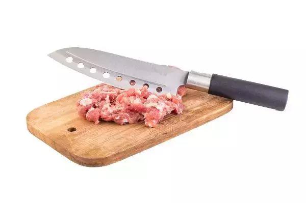 男子带伤切生猪肉感染病菌住进ICU,猪肉感染病菌